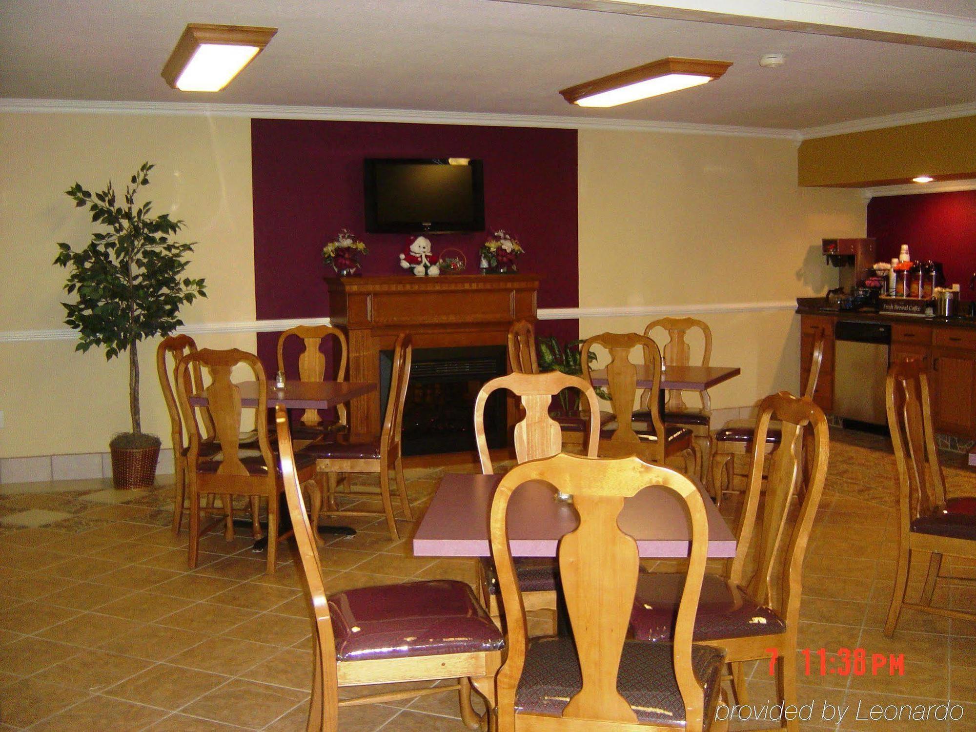 Econo Lodge - Cuba Restaurant photo